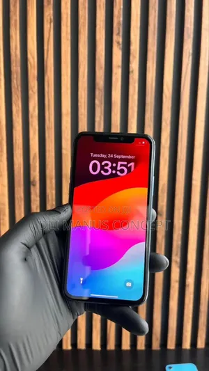 New Apple iPhone 11 64 GB Gray