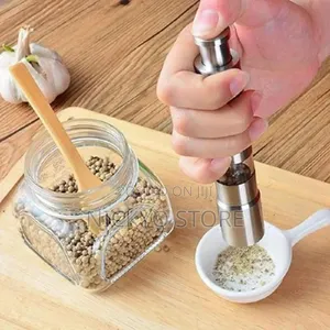 Stainless Mini Pepper Grinder Crusher Mill