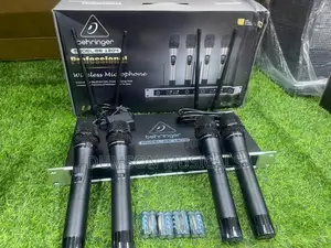 Behringer 4in1 Wireless Microphone System UHF