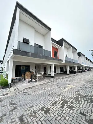 4bdrm Townhouse/Terrace in Dia Estate Ologolo for sale