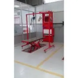 Hydraulic Car Lift for Car Detailing