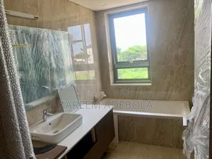 Furnished 4bdrm Penthouse in Banana Island for rent