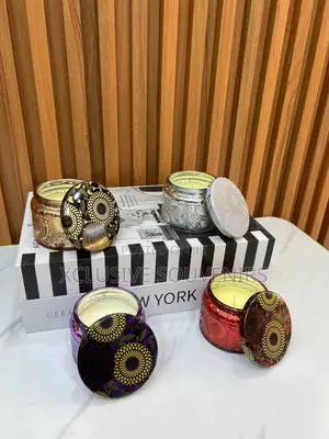 Scented Candles Small Shiny Jars With Lovely Scents