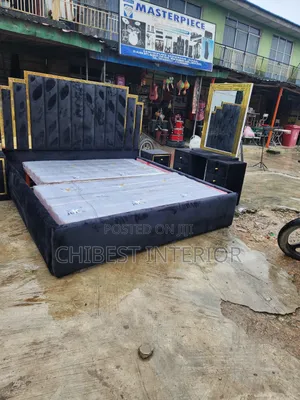 7by7 Bed With Its Accessories