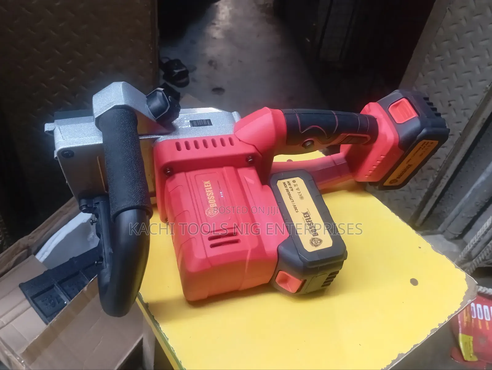 16" Cordless Chainsaw Machine