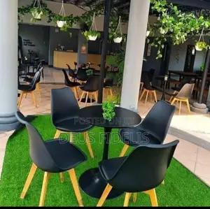 Plastic Restaurant Table and Chairs