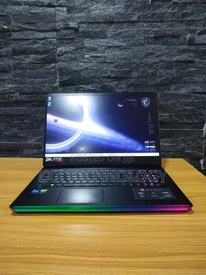 Laptop MSI Raider GE76 12UGS 32GB Intel Core I7 SSD 1T