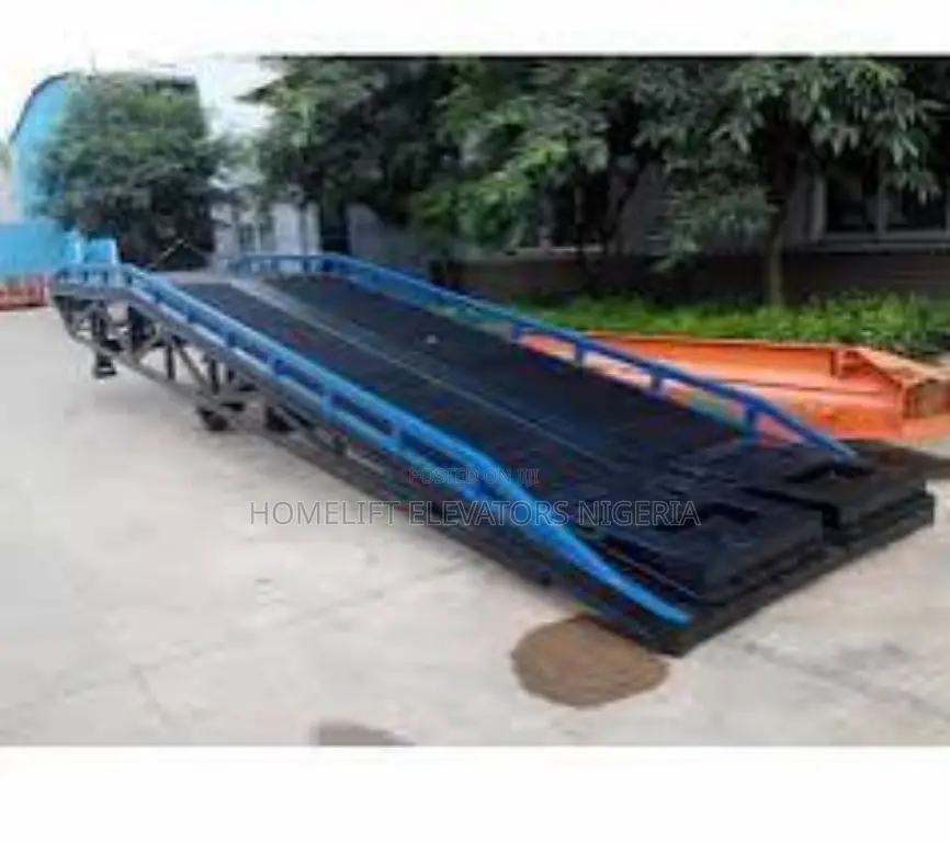 Container Loading Ramp for Construction Warehouse