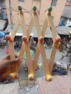 Expandable Wooden Bag Hanger