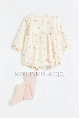 2 Piece Regular Fit Big Neck Flower Set