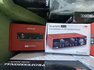 Scarlet Sound Card 2i2