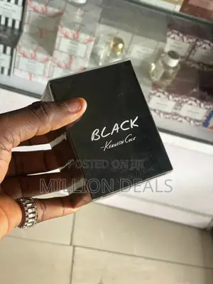 Kenneth Cole Black Perfume