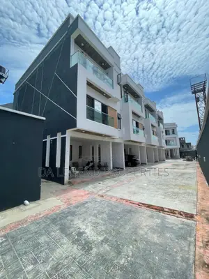 4bdrm Duplex in Lekki for sale