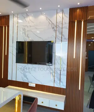 High Glossy Tv Panel With Panel Lighting 