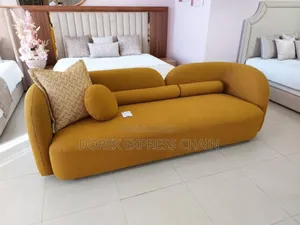 Fashionable Home Alert: Sleek Sofas!