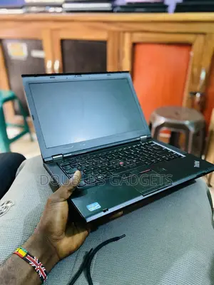 Laptop Lenovo ThinkPad T430 4GB Intel Core I5 HDD 320GB