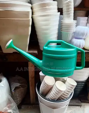 Watering Can 7-8 Liters