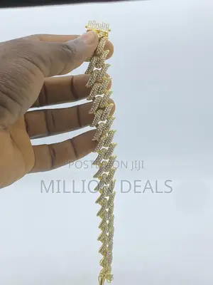 Iced Out Men's Luxe Link Braceler Gold