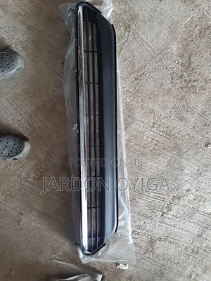 Bumper Grille Toyota Highlander 2012