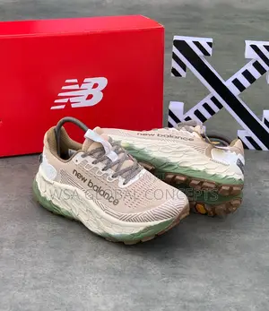 New Balance Fresh Foam More Trail V3 Beige Green Sneakers