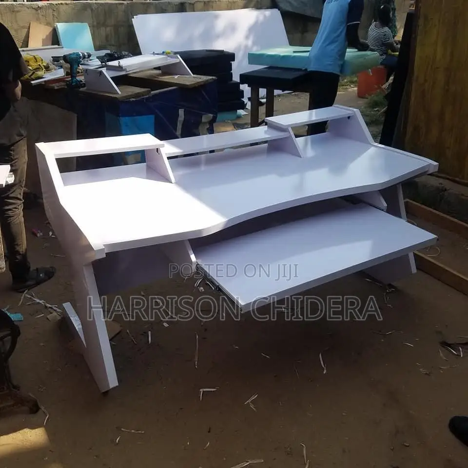 Studio Table