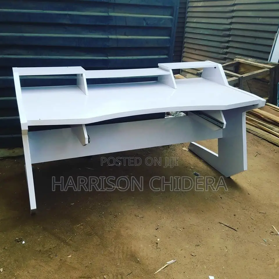Studio Table