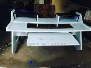 Studio Table