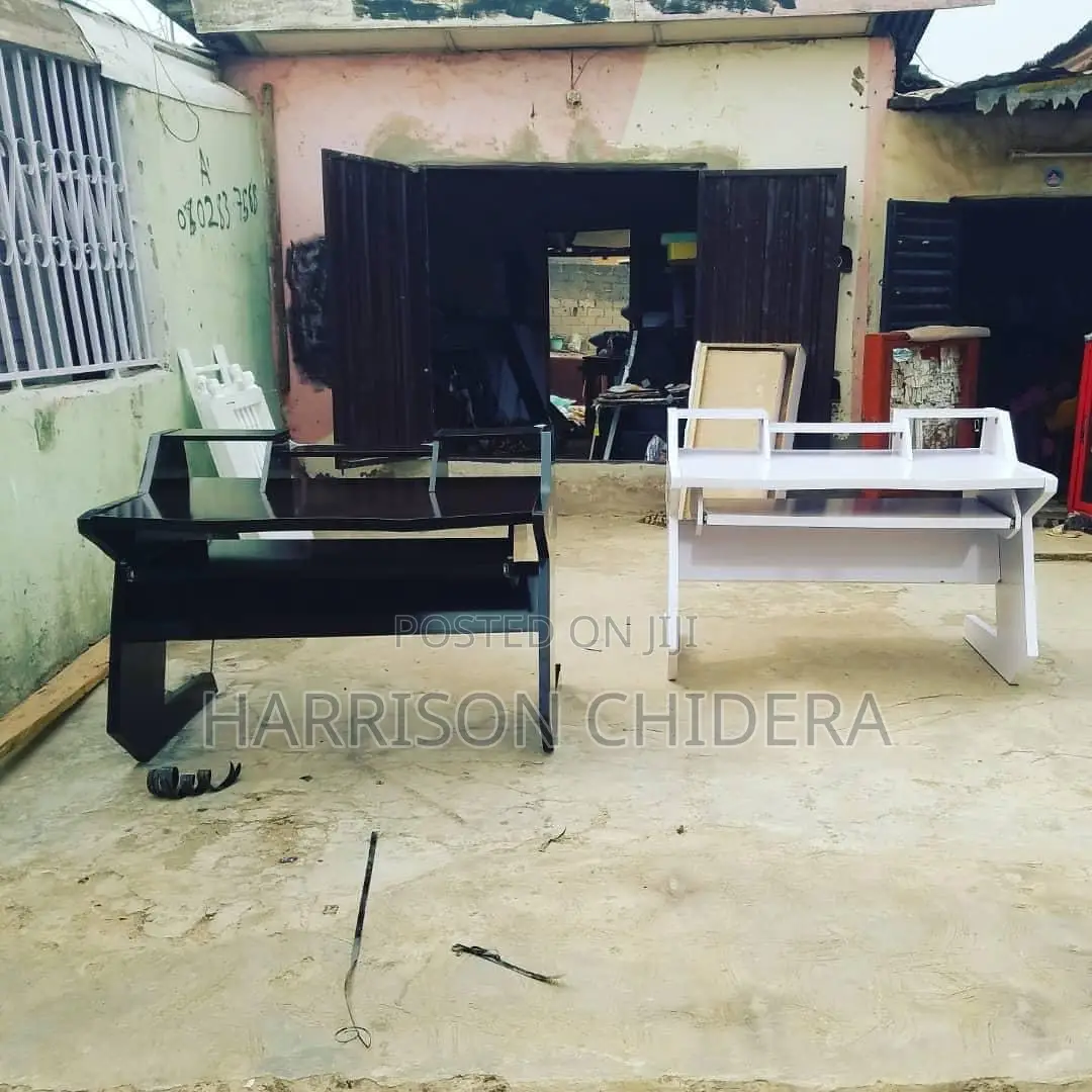 Studio Table