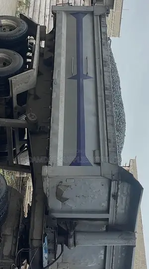 30 Tons / Full Trailer Load of Granite