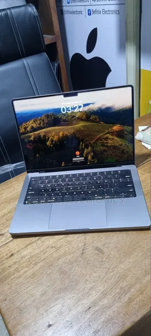 Laptop Apple MacBook Pro 2021 M1 16GB Apple M1 Pro SSD 1T