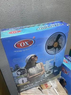Oscillation OX Hexa Rechargeable 18" Standing Fan