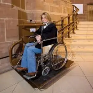Semi-Enclosed Wheelchair Porch Lift