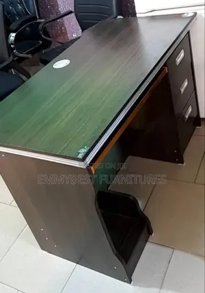 Standard Quality Computer Desk With Drawers.