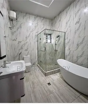 Tempered 10mm Glass Shower Cubicle Enclosure.