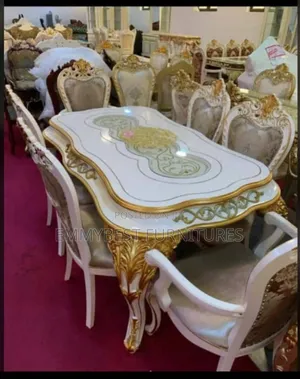 Brand New Royal Scottish Dinning Set, 6 Seaters.