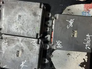 Toyota Highlander/Lexus Rx400h 010 Sensor Battery Voltage