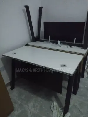 Metal Leg Office Desk