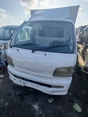 Shuttle Hijet Mini Truck | With Container Box