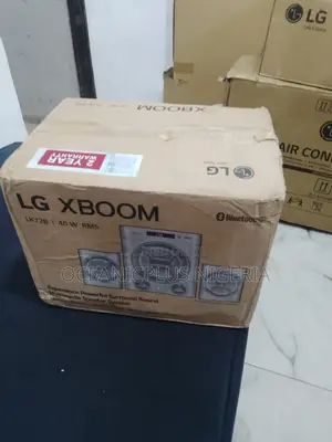 Light Weight--Lg Music Box-Speaker System