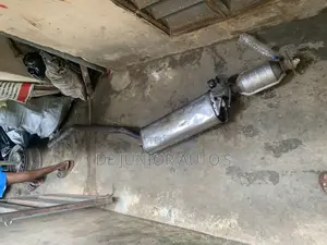 Center Catalyst With Exhaust Toyota Highlander 2002-3 Model