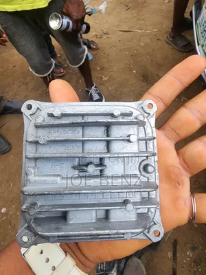 GLE350 Headlight Charger