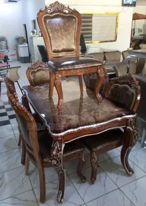 Classic Luxury Standard Dinning Set.