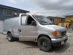 Moving Van in Lagos