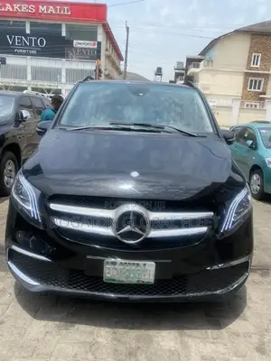 Sharp Mercedes Viano Rental
