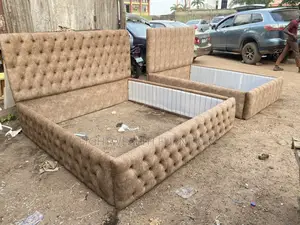 6/6 Tufted Bed