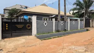 3 Bedroom Bungalow All in Suit Abaranje in Estate