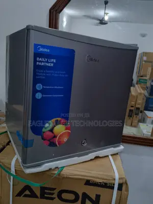 Top-Freezer Midea 45L Mini Refrigerator(Mdrd86fgg50)