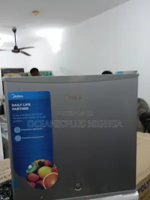 High Effective-45l Midea Bedside Refrigerator