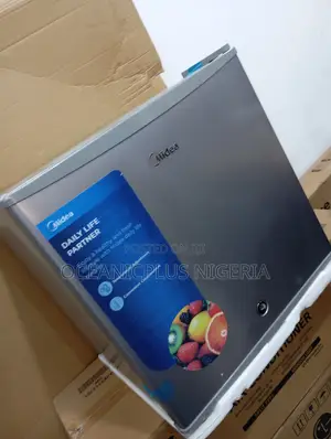 Freshly Produce=45L Midea Bedside Refrigerator