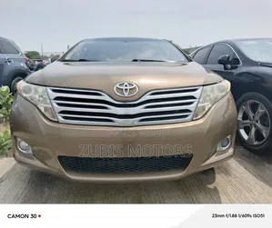 Toyota Venza V6 AWD 2010 Gold